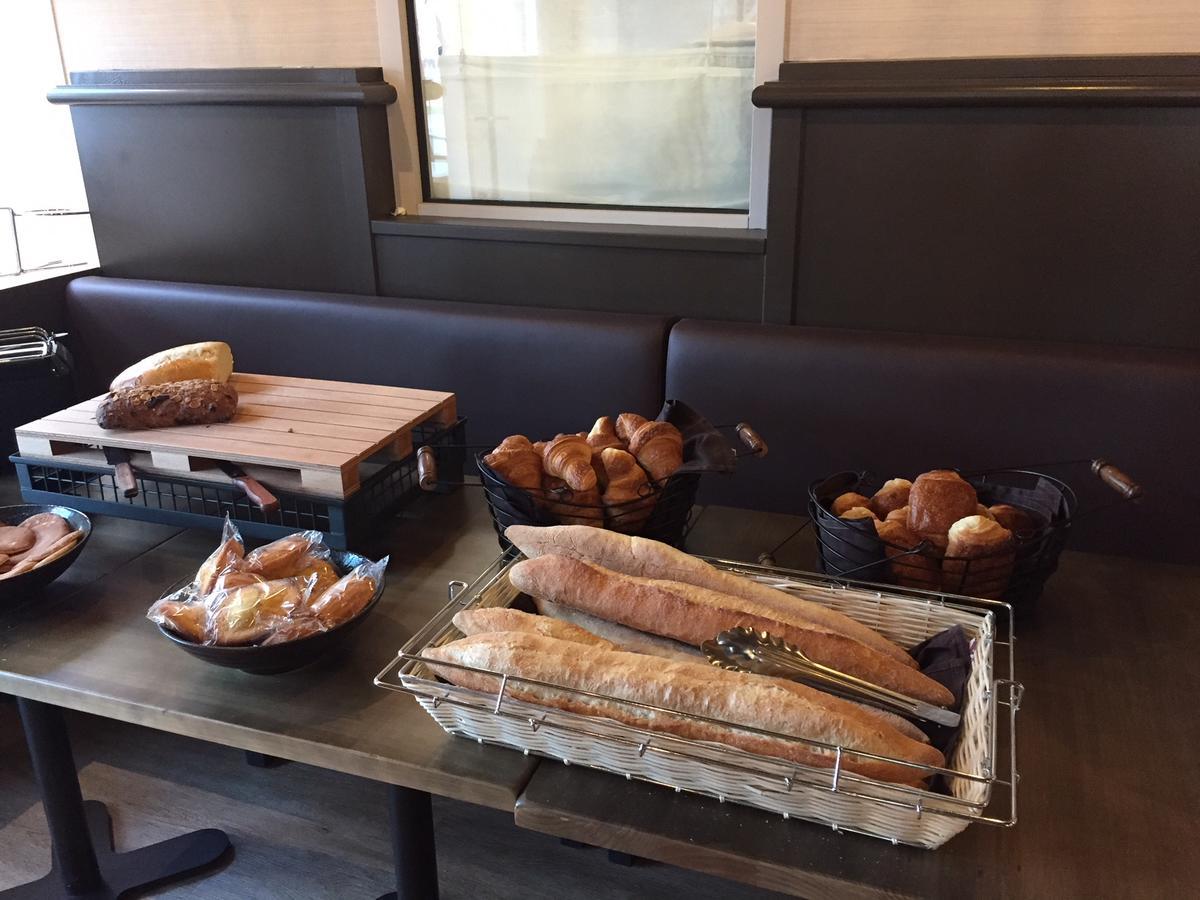 Hotel De La Gare - Restaurant Bistro Quai 라로츠수르욘 외부 사진