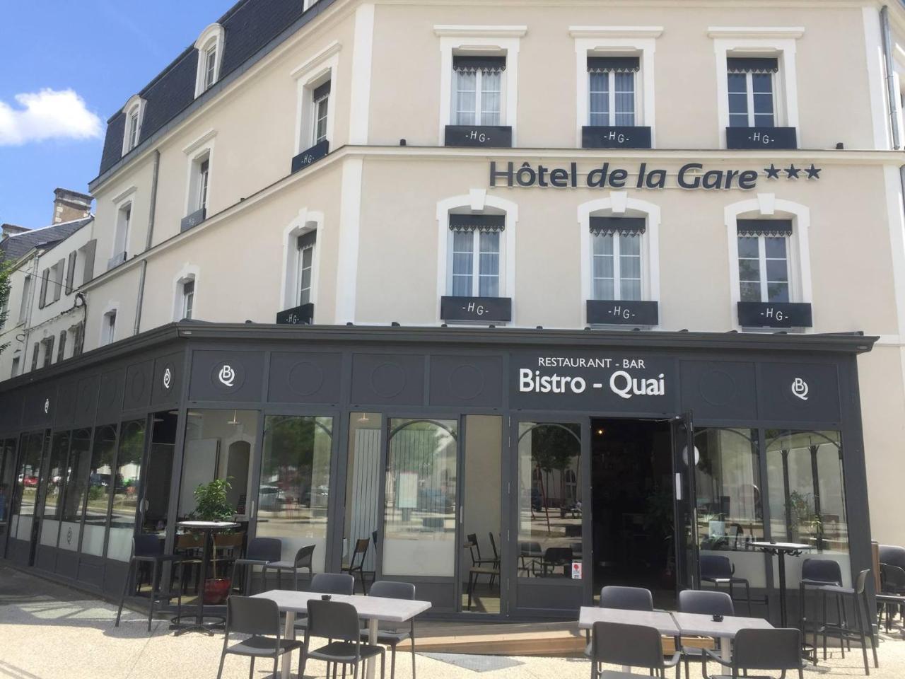 Hotel De La Gare - Restaurant Bistro Quai 라로츠수르욘 외부 사진