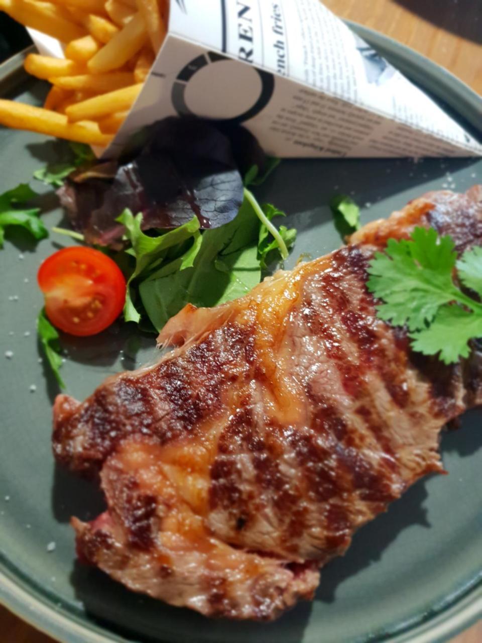 Hotel De La Gare - Restaurant Bistro Quai 라로츠수르욘 외부 사진